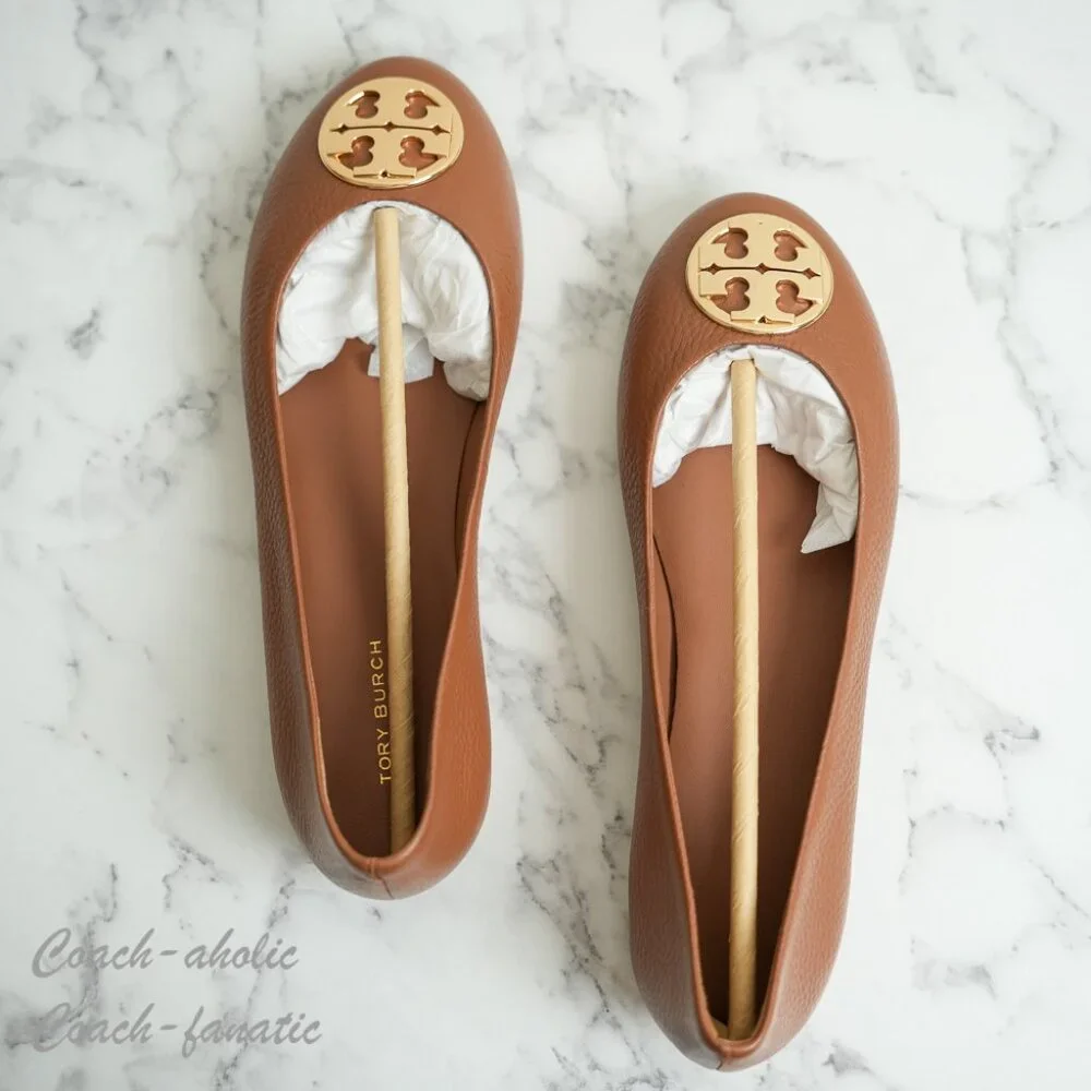 NIB Tory Burch Signature Logo Classic Chelsea Ballet Flat in Royal Tan/Gold